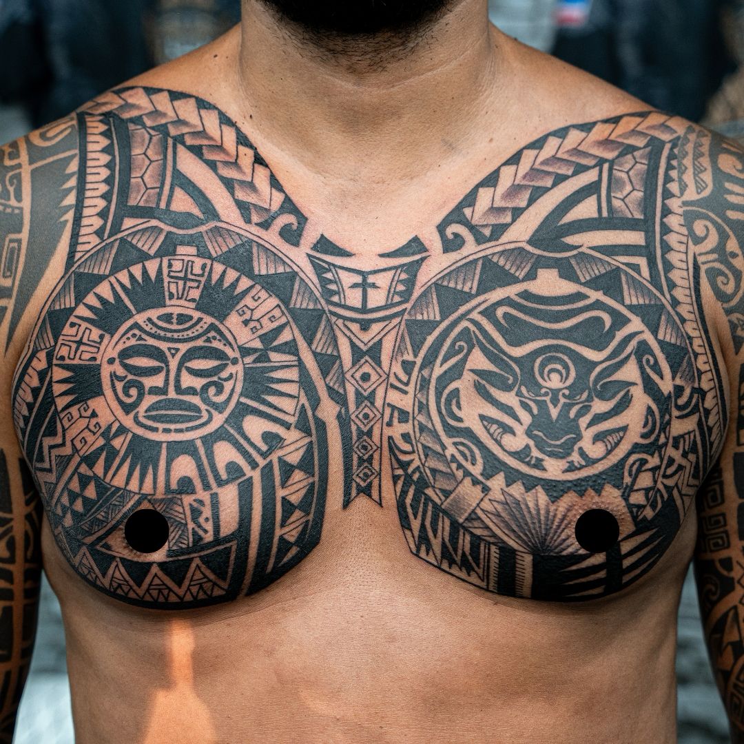 geometric tattoo by fame tattoo